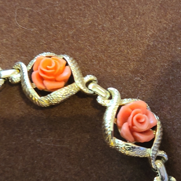 Sarah Coventry rose bracelet - Picture 4 of 8